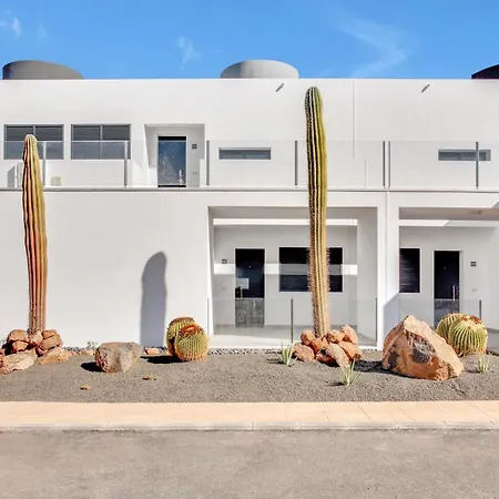 Casa Serena - Design With Pool And Rooftop Terrace - By Luna Appartement La Oliva